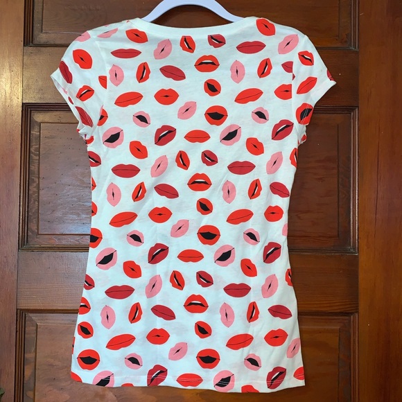Tee Shirt With Lips Print - Picture 2 of 4